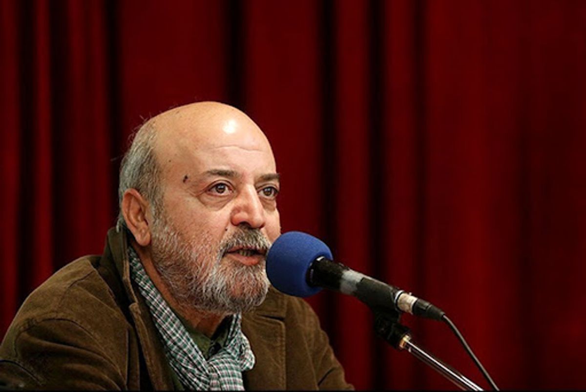 سیروس مقدم باز هم سوژه شد؛ استایل متفاوت در مراسم ختم! | استایل متفاوت سیروس مقدم؛ همه جا حرف از اوست!