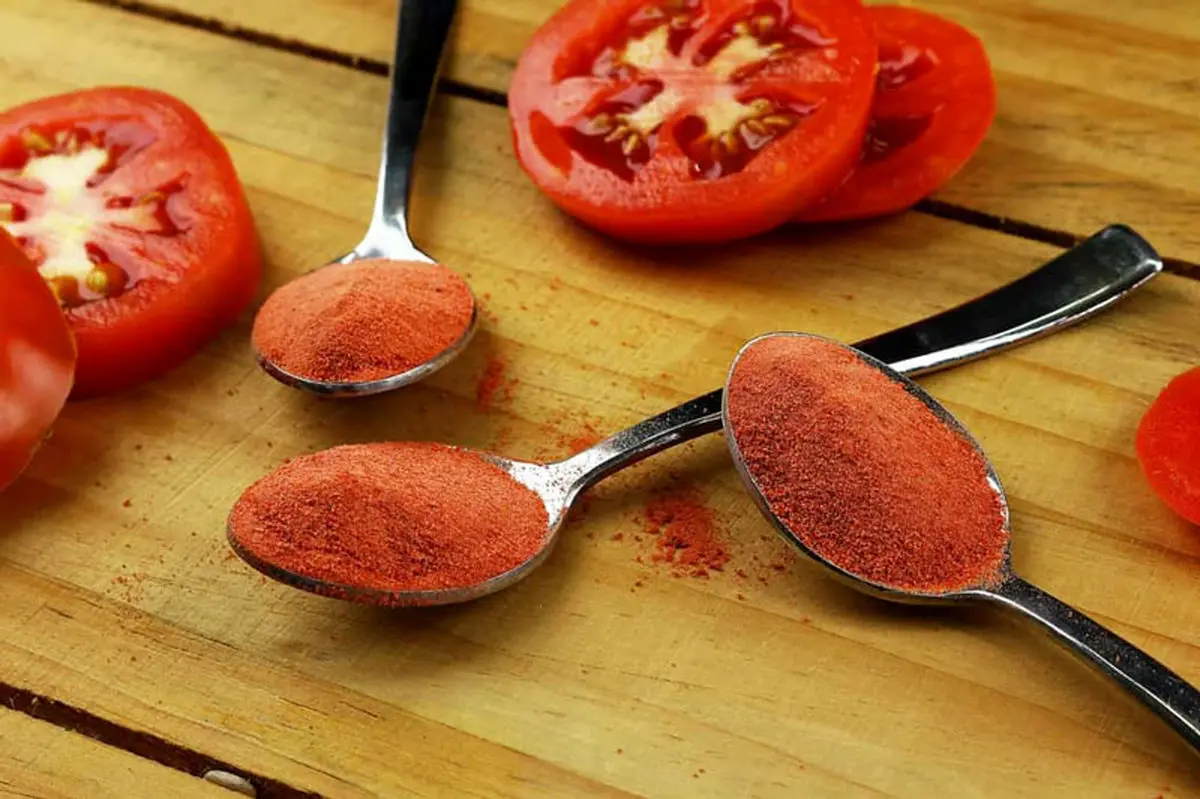طرز تهیه پودر گوجه فرنگی خانگی با ماندگاری بالا