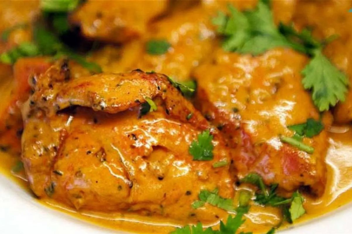 طرز تهیه مرغ با سس بادام هندی؛ دستور پختی خاص و خوشمزه