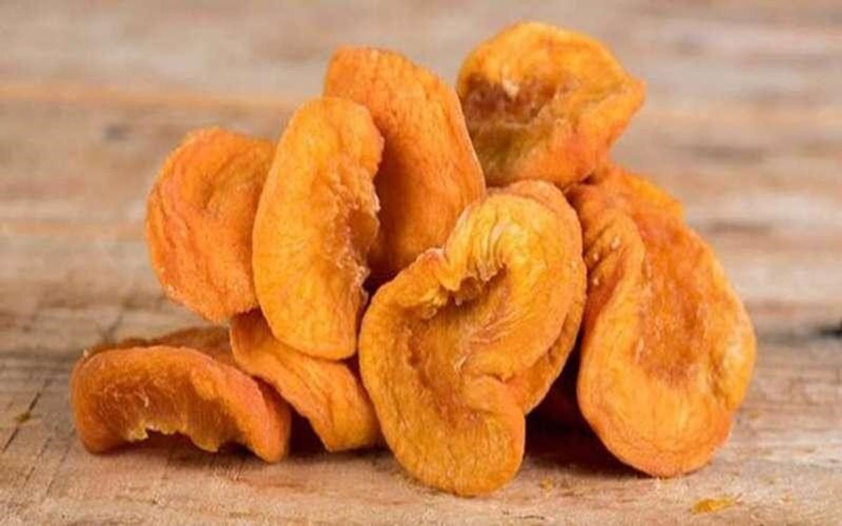 چگونه در خانه برگه هلو خشک درست کنیم؟