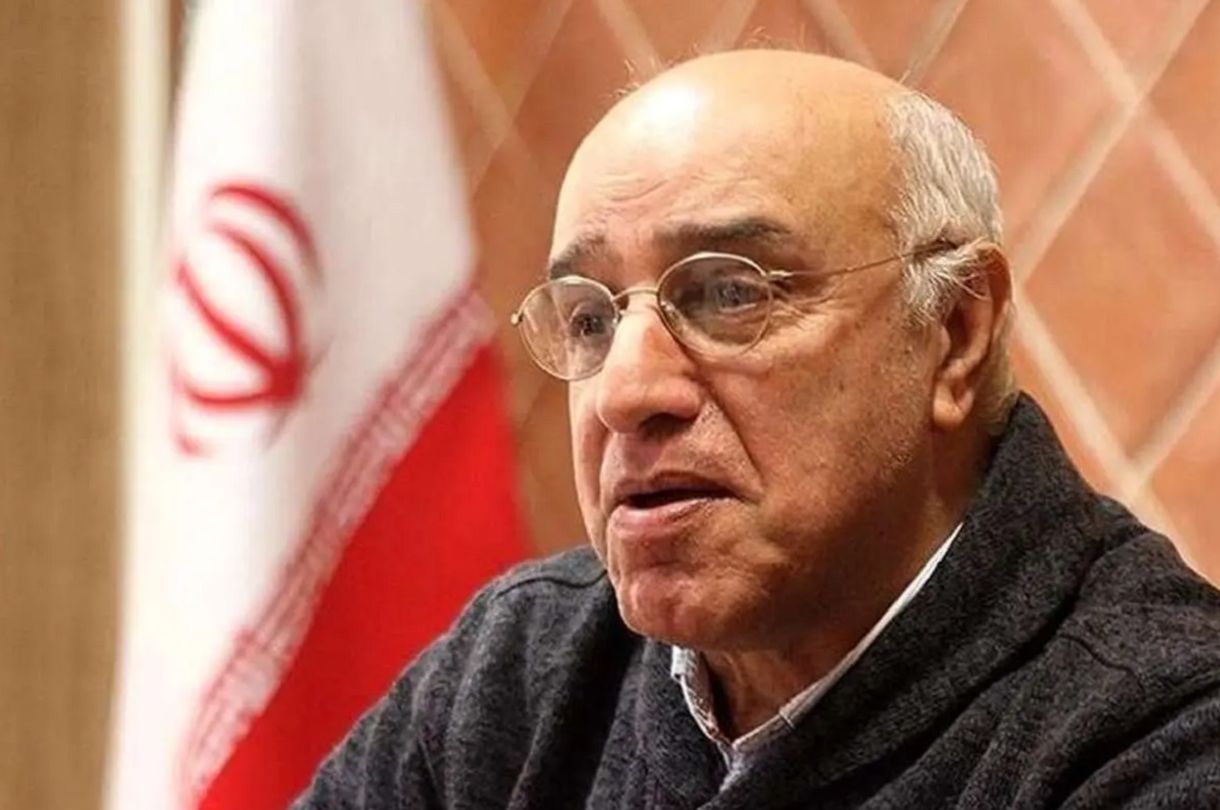 ضرب و شتم دکتر پیروز مجتهدزاده، استاد دانشگاه تهران جلوی خانه مادرزنش