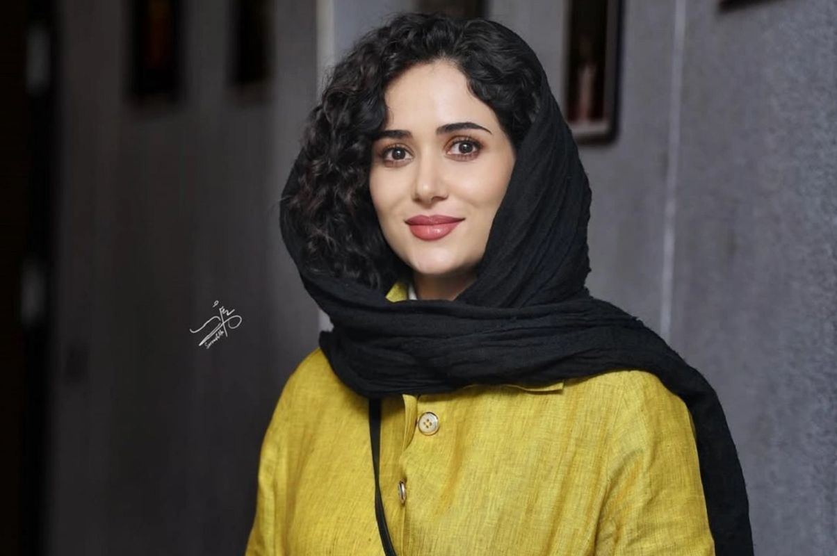 خلاقیت خیرهکننده قناد مشهور در کیک تولد سهبعدی و لاکچری پریناز ایزدیار؛ هدیهای خاص با دسته گل رز غولپیکر!