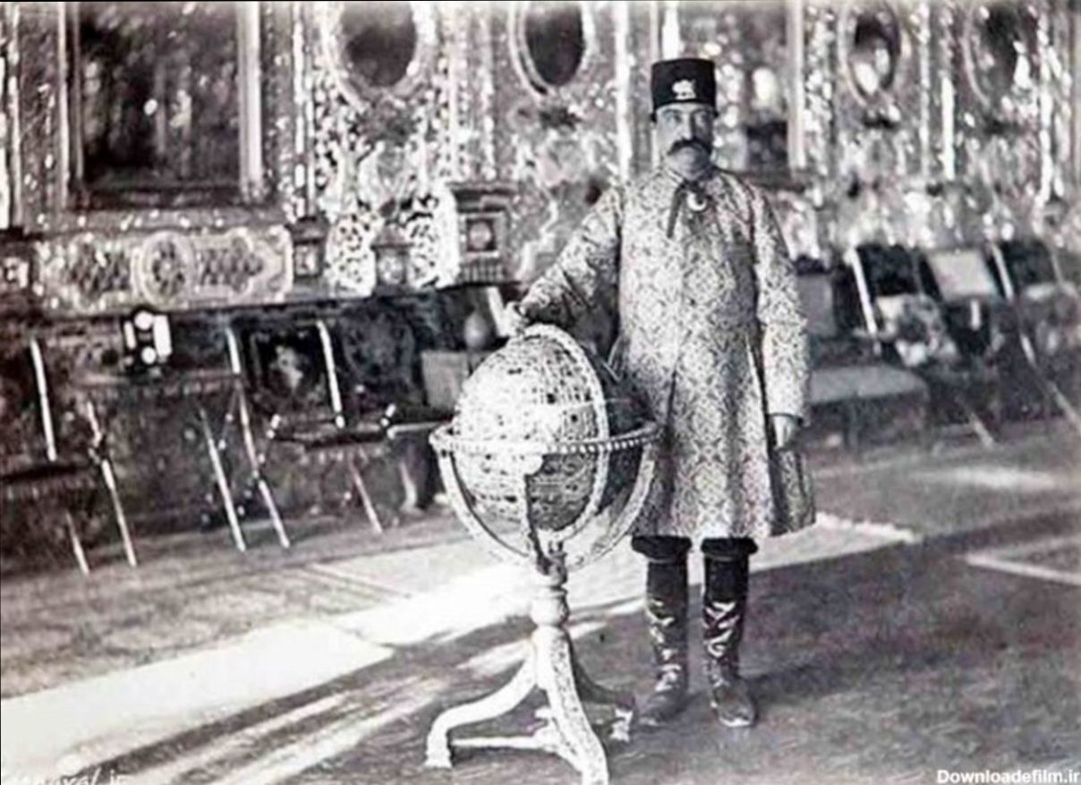عکس (سفر در زمان)؛ حرمسرای ناصرالدین شاه در یک قاب؛ شکل و شمایل تمام زنان ناصرالدین شاه ۱۵۰ سال پیش با لباس یک شکل