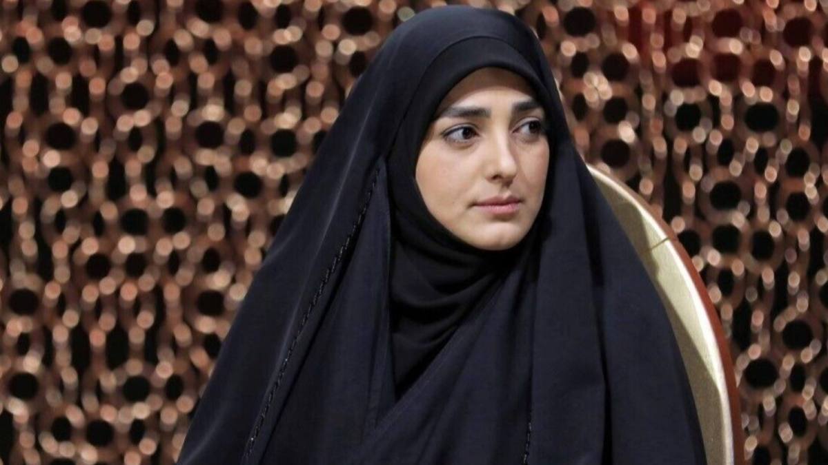 جمع گرم خانواده ستاره سادات قطبی در مراسم حسینی