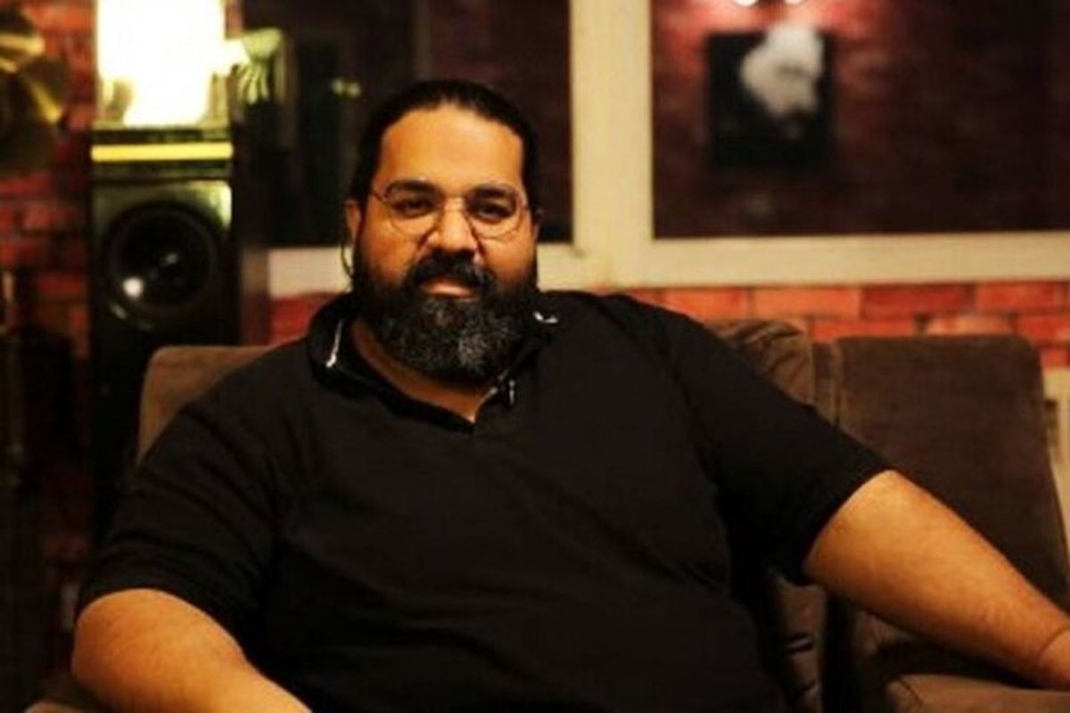 تصویری احساسی از رضا صادقی در کنار دخترش