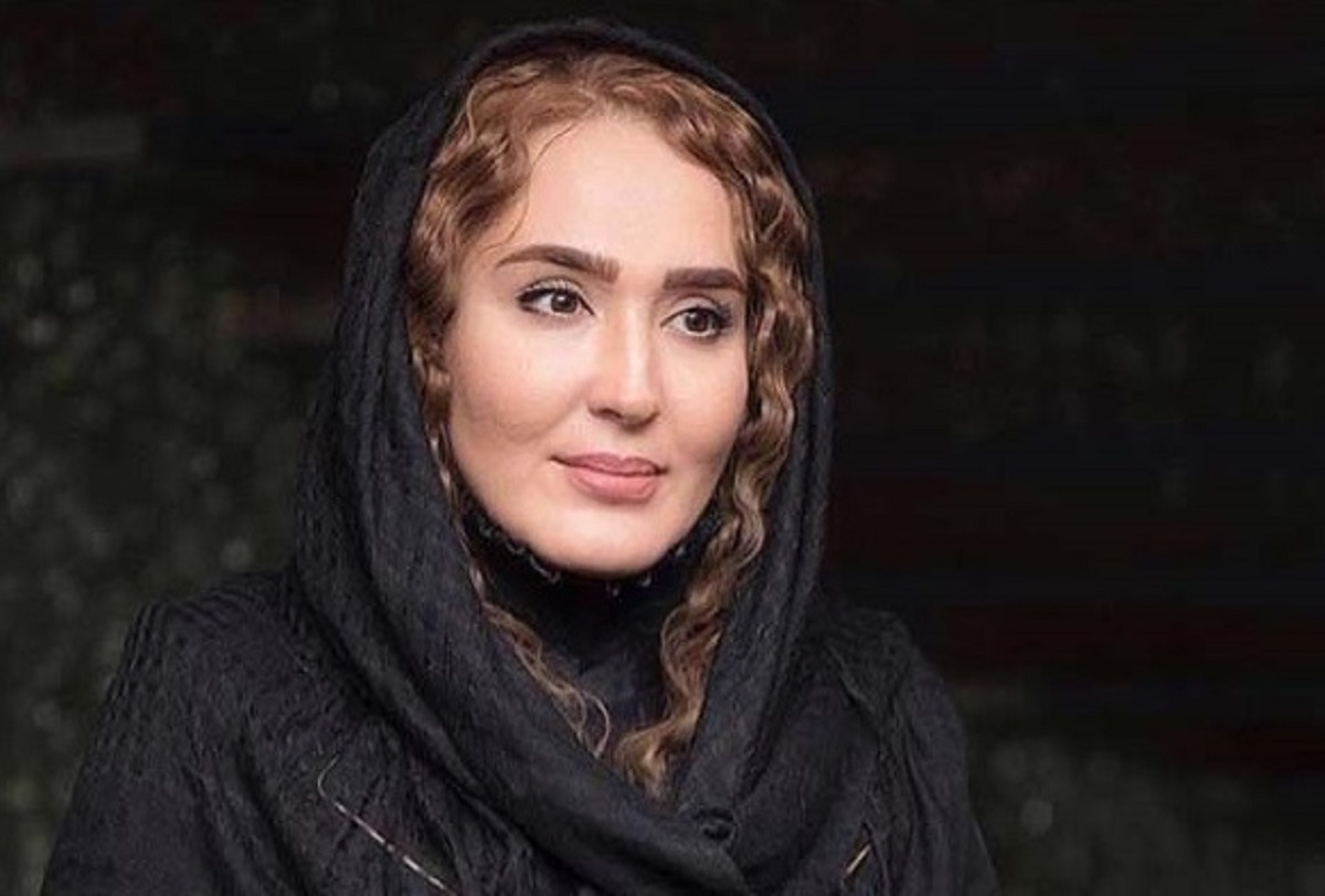 استایل تابستانی و پرانرژی زهره فکور صبور در باغی با حضور لامبورگینی؛ تصویری که اینستاگرام را تحت تأثیر قرار داد