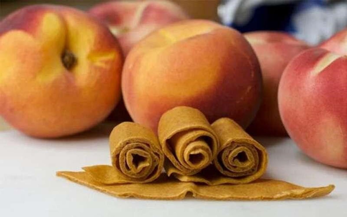 لواشک شلیل خانگی؛ راز تهیه میان‌وعده‌ای سالم، طبیعی و خوش‌رنگ که همه عاشقش می‌شوند!